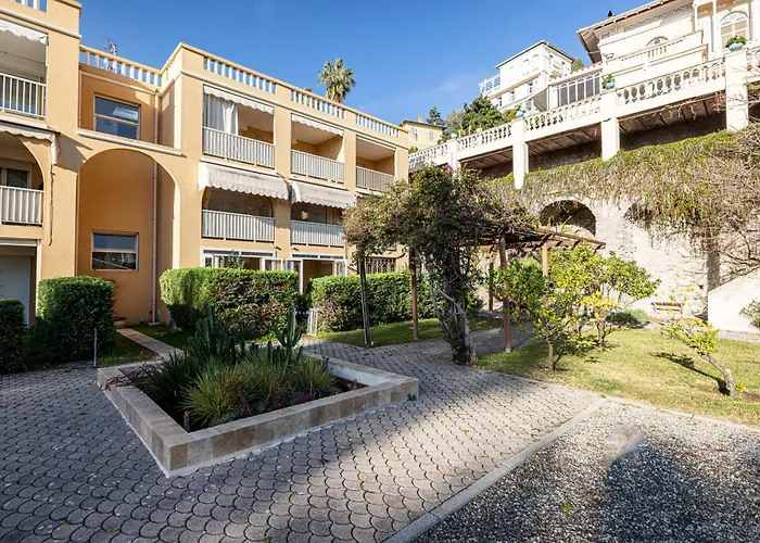 St Laurent - Au Calme Avec Terrasse Apartamento Menton