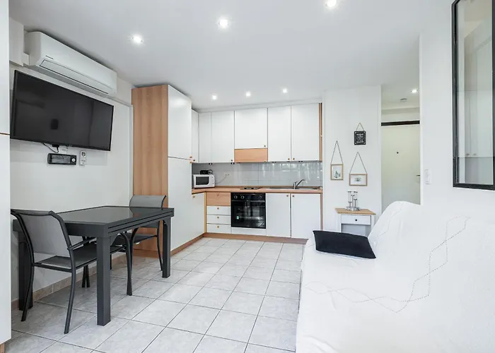 Apartman St Laurent - Au Calme Avec Terrasse Menton